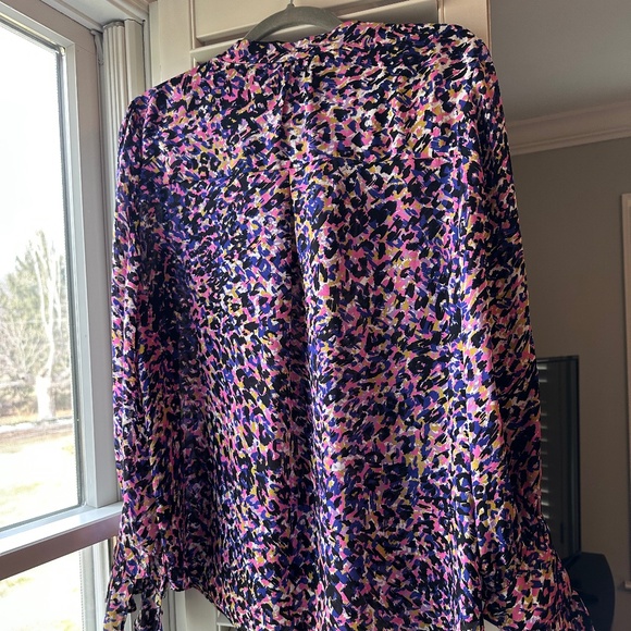 Alice & Trixie Silk Blouse size L button detail flowy cuffed sleeves - Picture 3 of 7